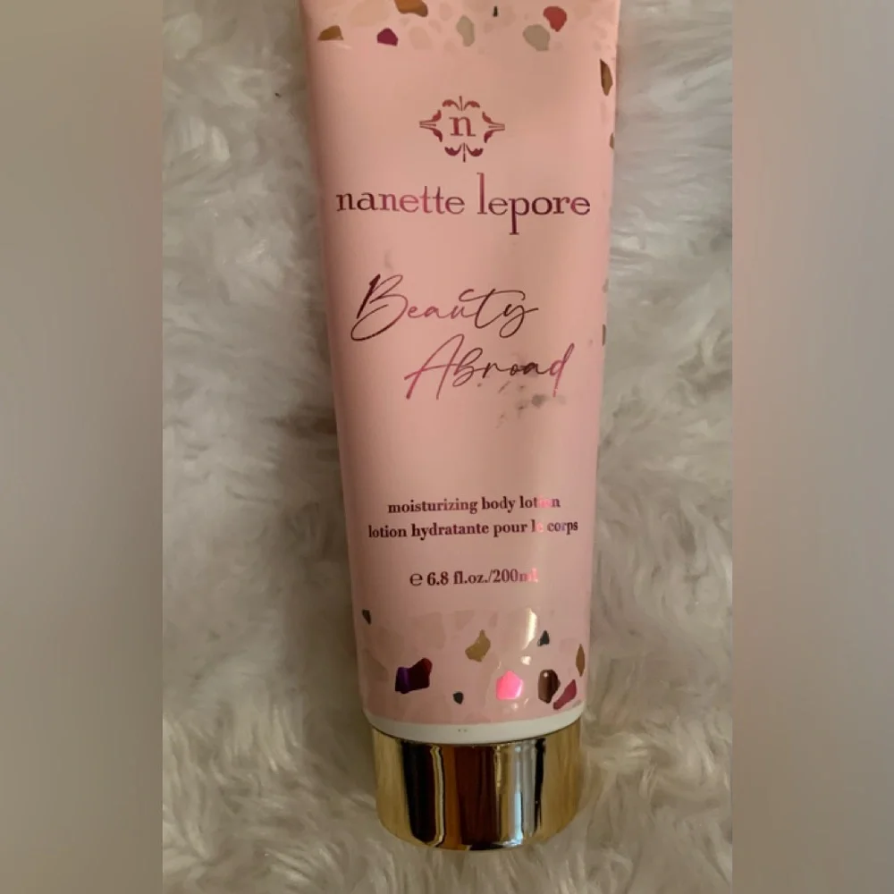 NANETTE LEPORE 6.8 oz. Beauty Abroad body lotion (sealed) New unopened